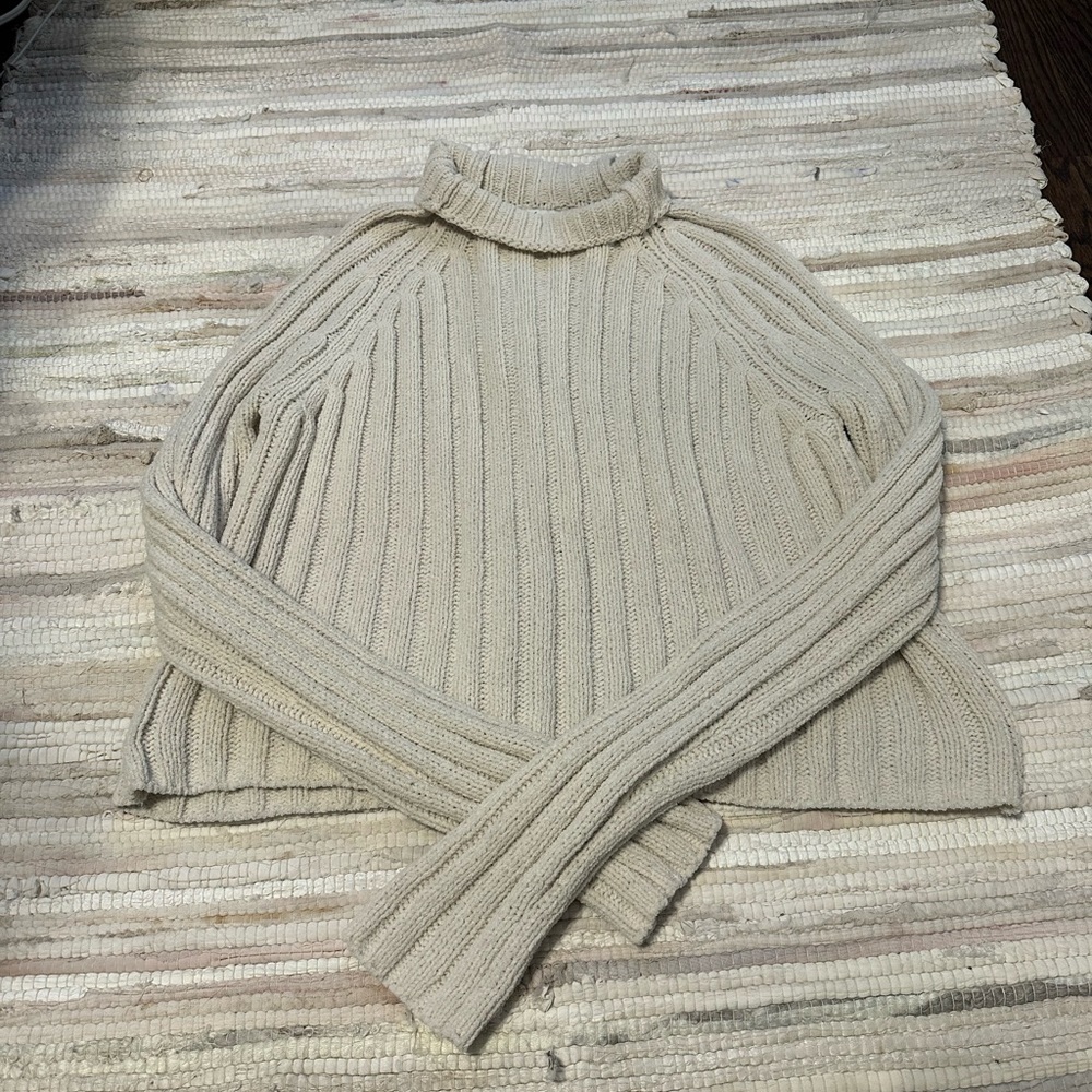 american eagle cropped sweater
